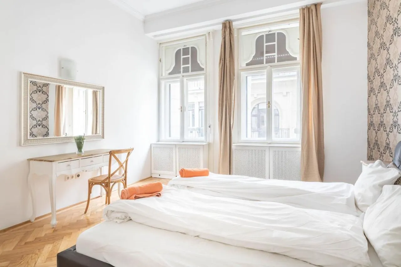 New Design Apartment - Vaci Utca 11 Budapest 0*,  Hungary